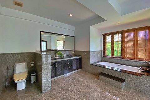 Villa in Hua Hin, Thailand 5 bedrooms № 168426 - photo 19