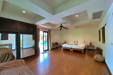 Villa in Hua Hin, Thailand 5 bedrooms № 168426 - photo 22