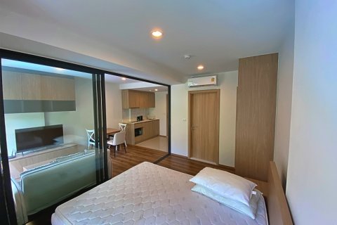 Condo in Hua Hin, Thailand, 1 bedroom  № 168421 - photo 11