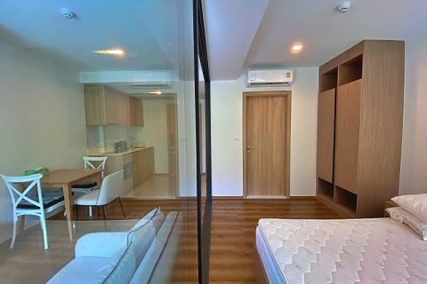 Condo in Hua Hin, Thailand, 1 bedroom  № 168421 - photo 9