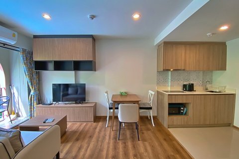 Condo in Hua Hin, Thailand, 1 bedroom  № 168421 - photo 14