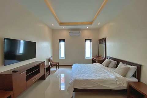 Villa in Hua Hin, Thailand 3 bedrooms № 168422 - photo 30