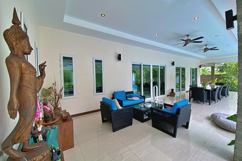 Villa in Hua Hin, Thailand 3 bedrooms № 168422 - photo 8