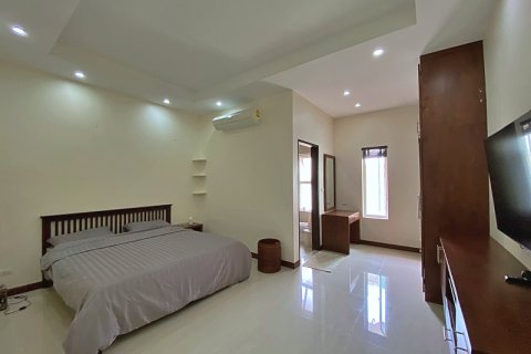 Villa in Hua Hin, Thailand 3 bedrooms № 168422 - photo 27