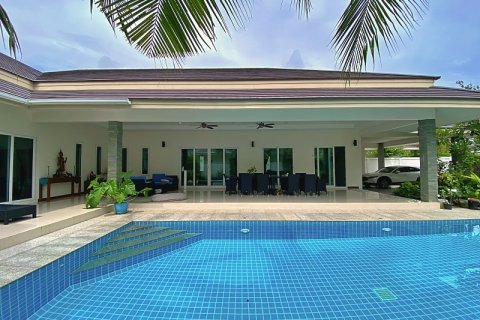 Villa in Hua Hin, Thailand 3 bedrooms № 168422 - photo 10