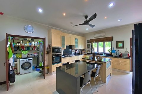 Villa in Hua Hin, Thailand 4 bedrooms № 168424 - photo 14