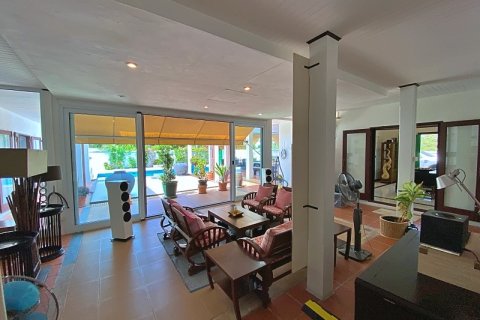 Villa in Hua Hin, Thailand 4 bedrooms № 168424 - photo 18