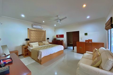 Villa in Hua Hin, Thailand 4 bedrooms № 168424 - photo 29