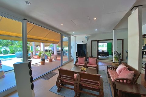 Villa in Hua Hin, Thailand 4 bedrooms № 168424 - photo 20
