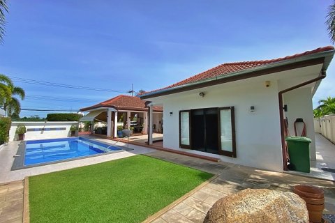 Villa in Hua Hin, Thailand 4 bedrooms № 168424 - photo 4