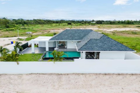 Вилла в Хуа Хине, Таиланд с 3 спальнями  № 166565 - фото 2