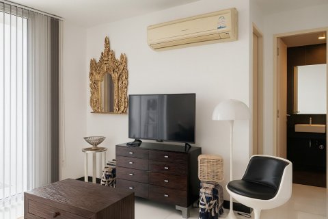 Studio in the Condo in Khlong Toei, Bangkok, Thailand  № 158530 - photo 2