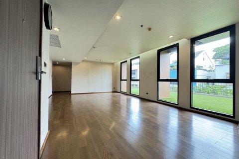 Condo in Sathon, Bangkok, Thailand, 3 bedrooms  № 158526