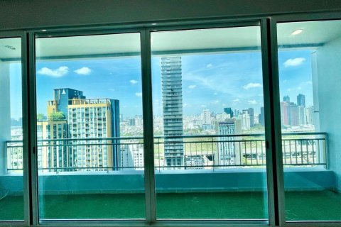 Condo in Ratchathewi, Bangkok, Thailand, 3 bedrooms  № 158528 - photo 8