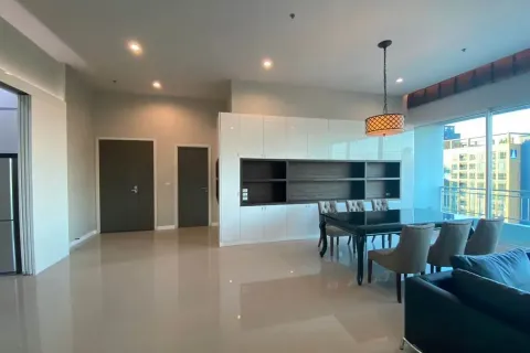 Condo in Ratchathewi, Bangkok, Thailand, 3 bedrooms  № 158528 - photo 4