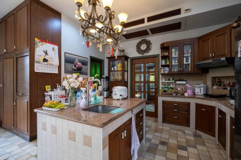 House in Chiang Mai, Thailand 5 bedrooms № 121906 - photo 17