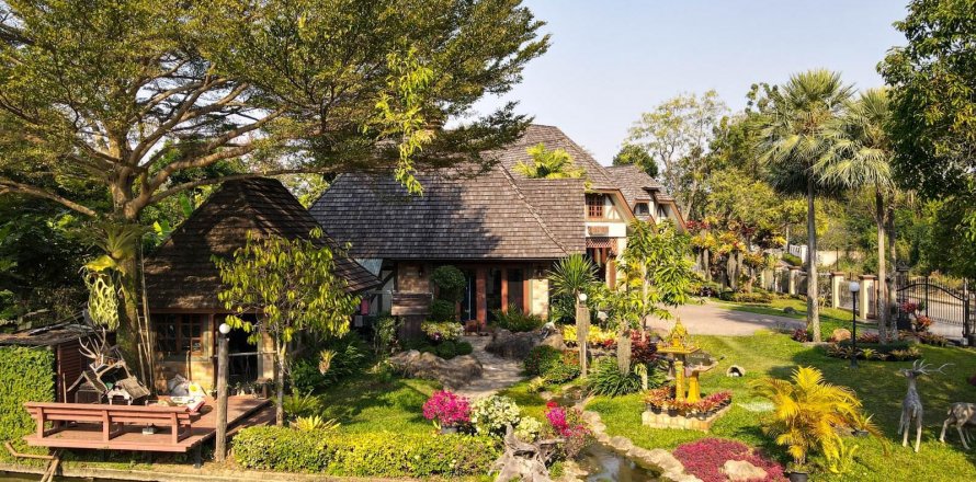 House in Chiang Mai, Thailand 5 bedrooms № 121906
