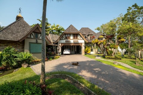 House in Chiang Mai, Thailand 5 bedrooms № 121906 - photo 4
