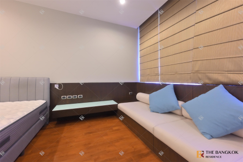 Condo in Bangkok, Thailand, 4 bedrooms № 190123