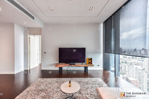 Condo in Bangkok, Thailand, 3 bedrooms  № 190118