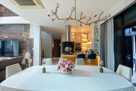 Дом в Чиангмае, Таиланд с 4 спальнями  № 149637 - фото 5