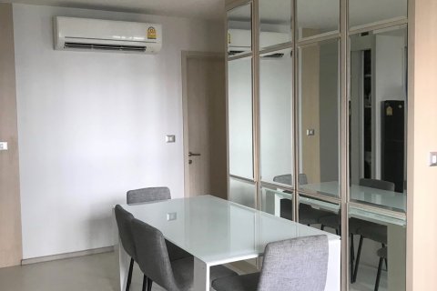 Кондоминиум с 2 спальнями в Бангкоке, Таиланд № 143928 - фото 11