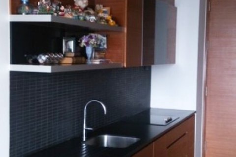 Condo in Bangkok, Thailand, 1 bedroom  № 143924 - photo 3