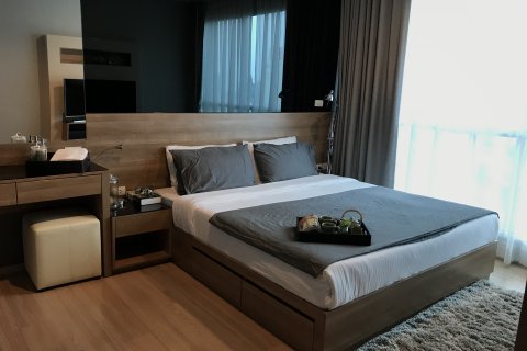 Condo à Sathon, Bangkok, Thaïlande, 2 chambres  № 143930 - photo 4