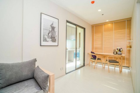 Condo in Bangkok, Thailand, 1 bedroom  № 143927 - photo 1
