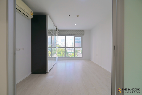 Condo in Bangkok, Thailand, 1 bedroom  № 184955 - photo 2