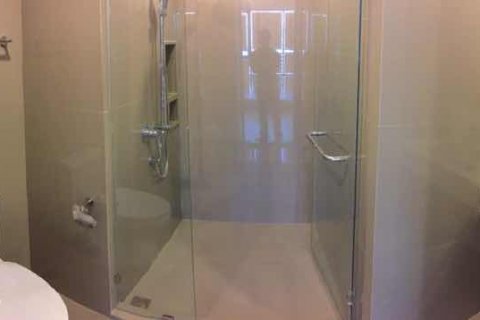 Кондоминиум с 2 спальнями в Бангкоке, Таиланд № 144209 - фото 11