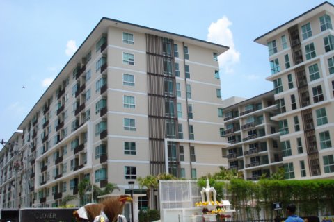 Condo in Bangkok, Thailand, 2 bedrooms  № 144211 - photo 10