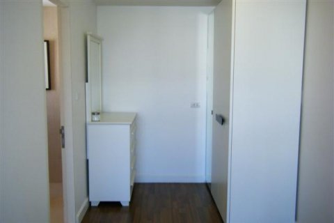 Condo in Bangkok, Thailand, 2 bedrooms  № 144211 - photo 3