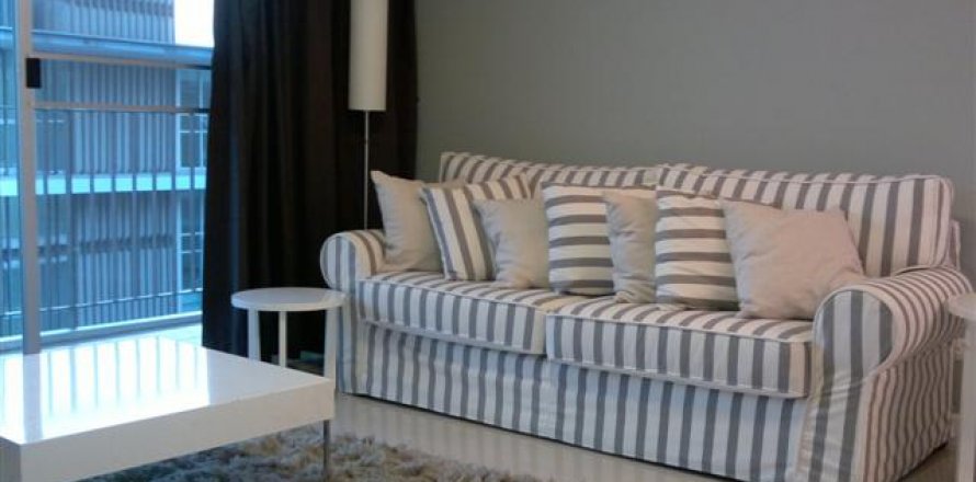 Condo in Bangkok, Thailand, 2 bedrooms  № 144211