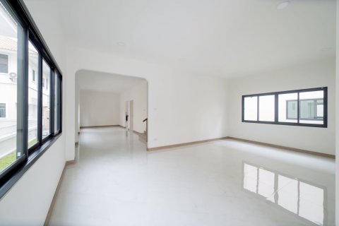 House in Hang Dong, Thailand 4 bedrooms № 171586 - photo 4