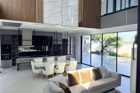 Villa à Pattaya, Thaïlande 7 chambres № 171591 - photo 4