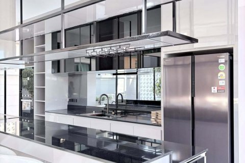 Villa à Pattaya, Thaïlande 7 chambres № 171591 - photo 9