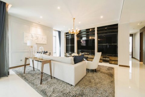 Condo in Bangkok, Thailand, 3 bedrooms  № 180693 - photo 5