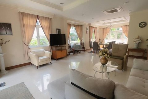 Дом в Суан Луанге, Бангкок, Таиланд с 4 спальнями  № 172773 - фото 4