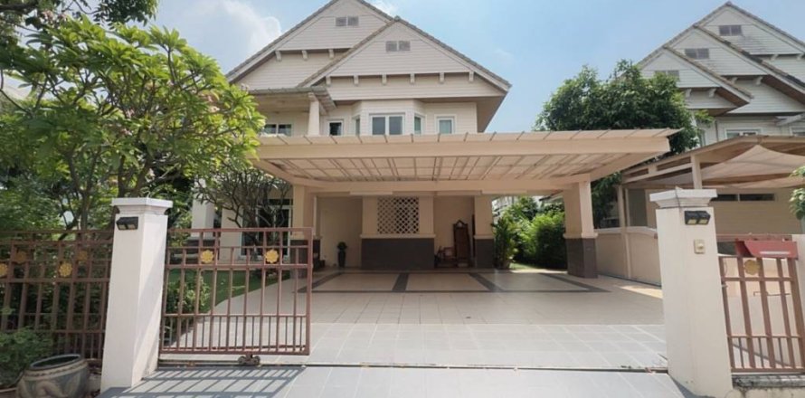 Дом в Суан Луанге, Бангкок, Таиланд с 4 спальнями  № 172773