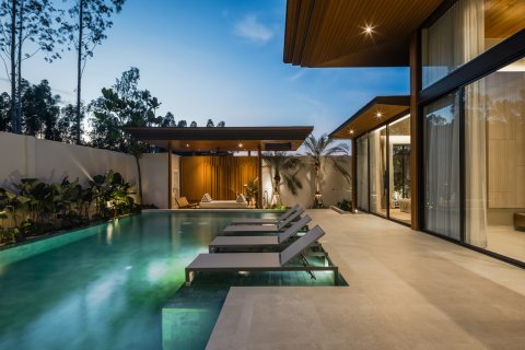 Villa in Bang Tao, Thailand 4 bedrooms № 166199 - photo 8