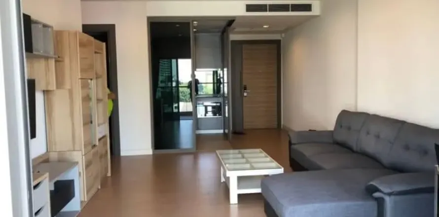 Condo in Bang Rak, Bangkok, Thailand, 2 bedrooms  № 160548