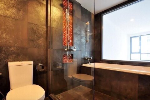 Кондоминиум с 3 спальнями в Ваттхане, Бангкок, Таиланд № 160547 - фото 9