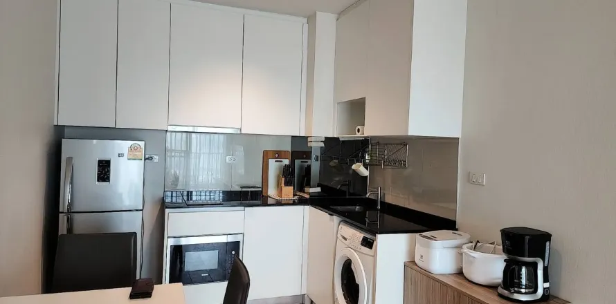 Condo in Pattaya, Thailand, 2 bedrooms  № 156562