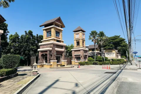 House in Sai Mai, Bangkok, Thailand 5 bedrooms № 156561 - photo 6