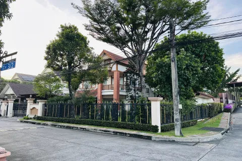 House in Sai Mai, Bangkok, Thailand 5 bedrooms № 156561 - photo 3