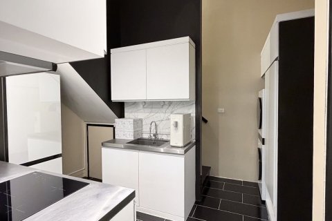 Condo à Watthana, Bangkok, Thaïlande, 2 chambres  № 148436 - photo 11