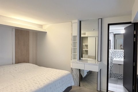 Condo à Watthana, Bangkok, Thaïlande, 2 chambres  № 148436 - photo 20