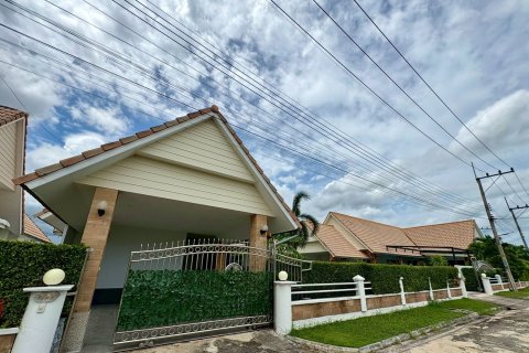 Вилла в Хуа Хине, Таиланд с 3 спальнями  № 148439 - фото 2