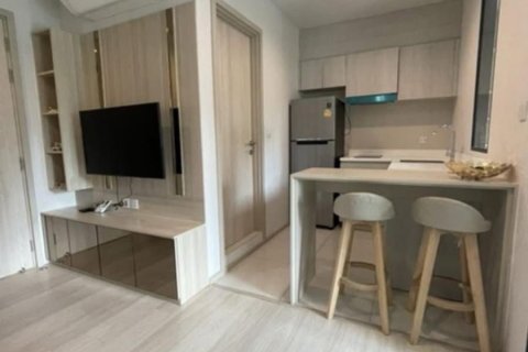 Studio in the Condo in Pathum Wan, Bangkok, Thailand  № 148438 - photo 2